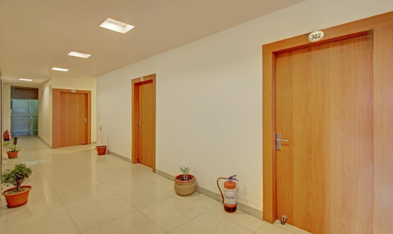 Hotel Treebo Tms Residency Nowe Delhi Zewnętrze zdjęcie